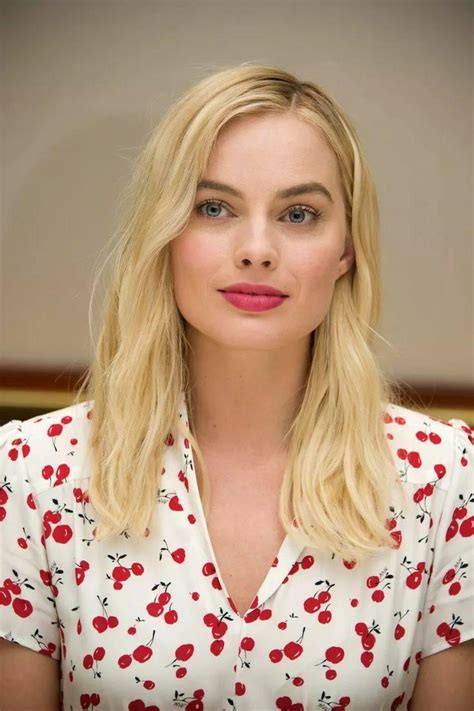 margot robbie official website.